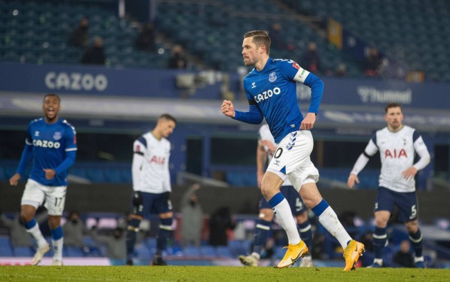 比赛中主动 比赛中主动