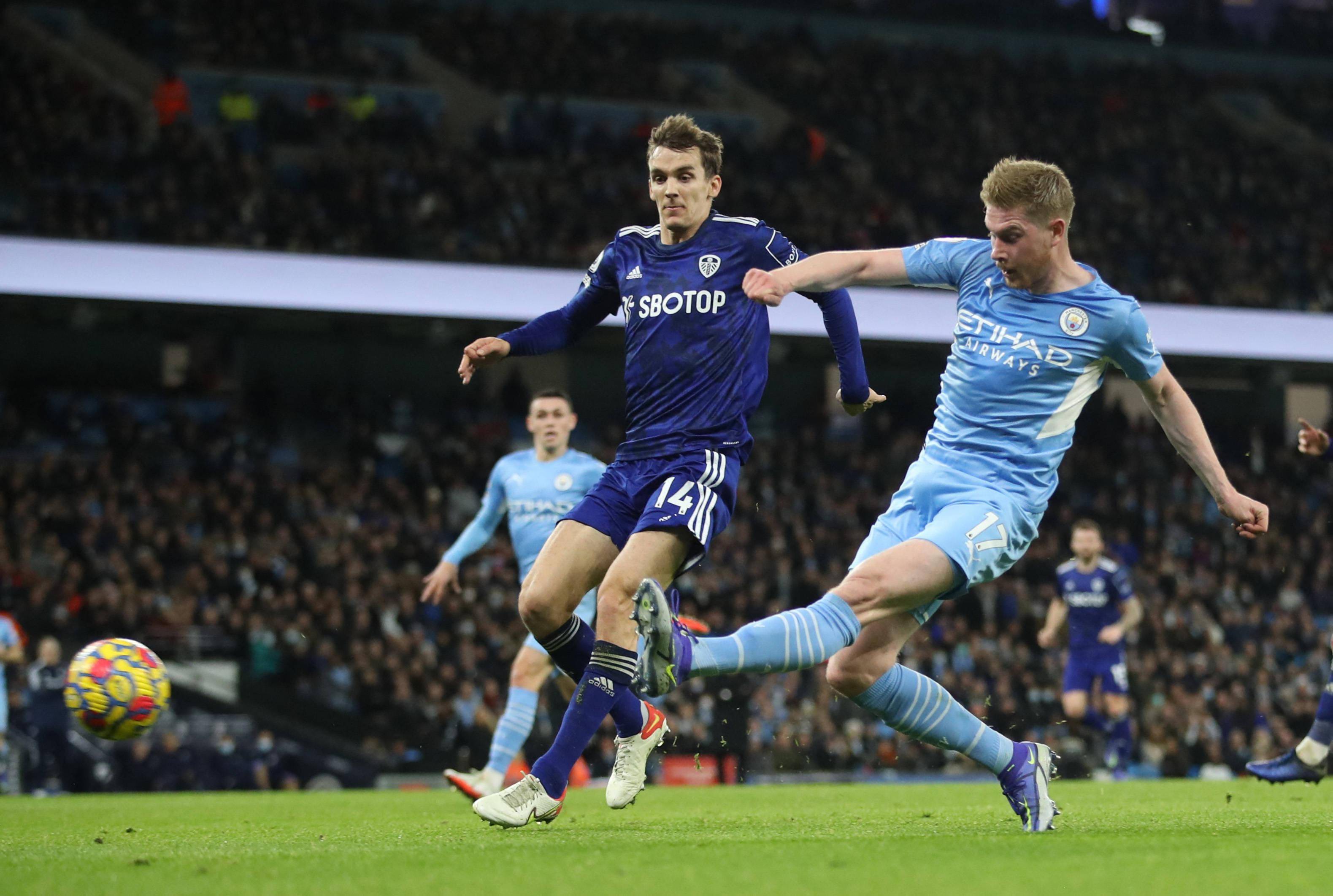 显得尤为脆 显得尤为脆